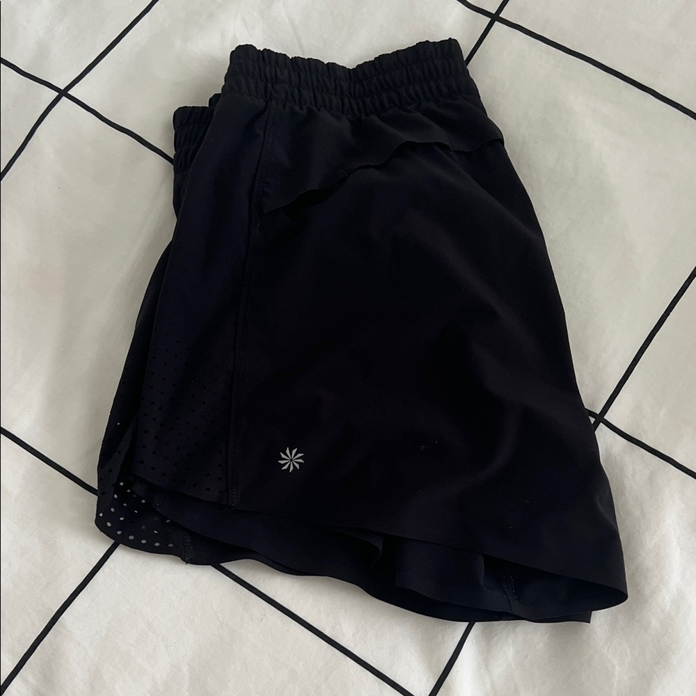 Athleta Black Women's hustle 3” shorts size medium